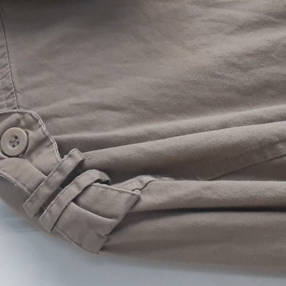 2 button down front pocket shirts - Picture 4 of 5